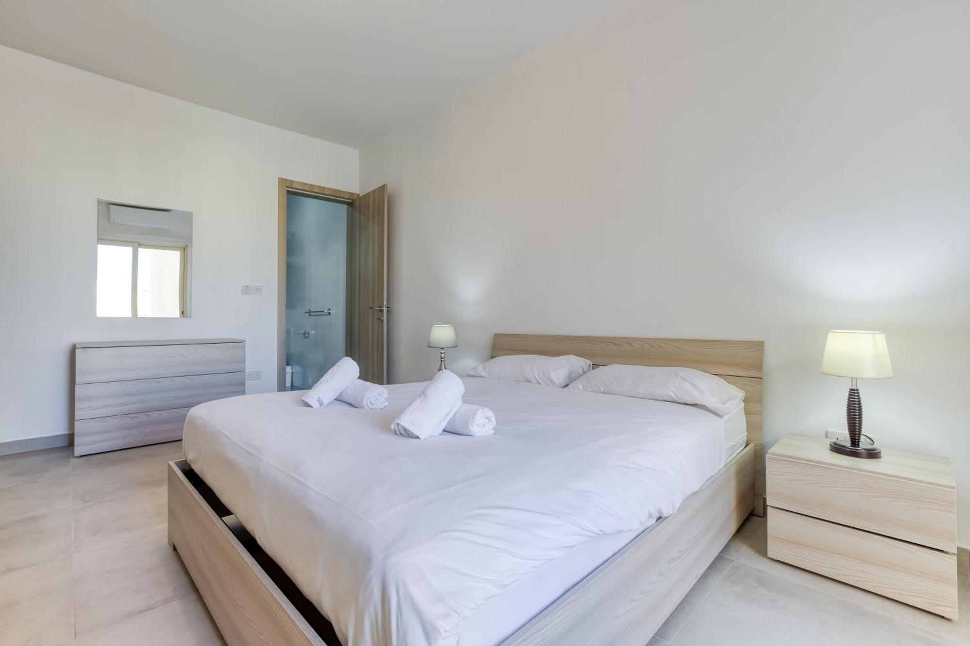 Seafront Sliema Apartment With Balcony & Sea Views By Jl Dış mekan fotoğraf