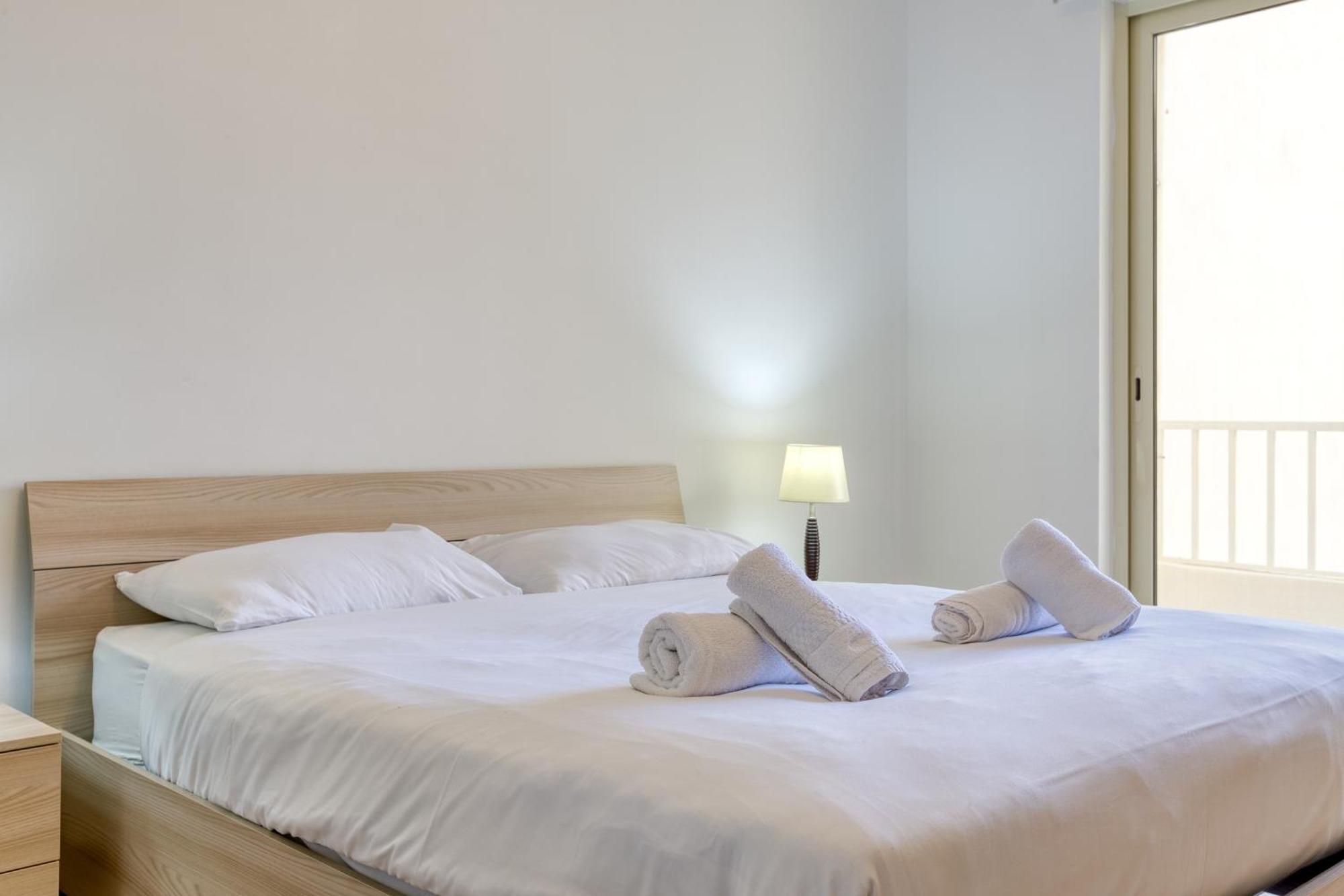 Seafront Sliema Apartment With Balcony & Sea Views By Jl Dış mekan fotoğraf