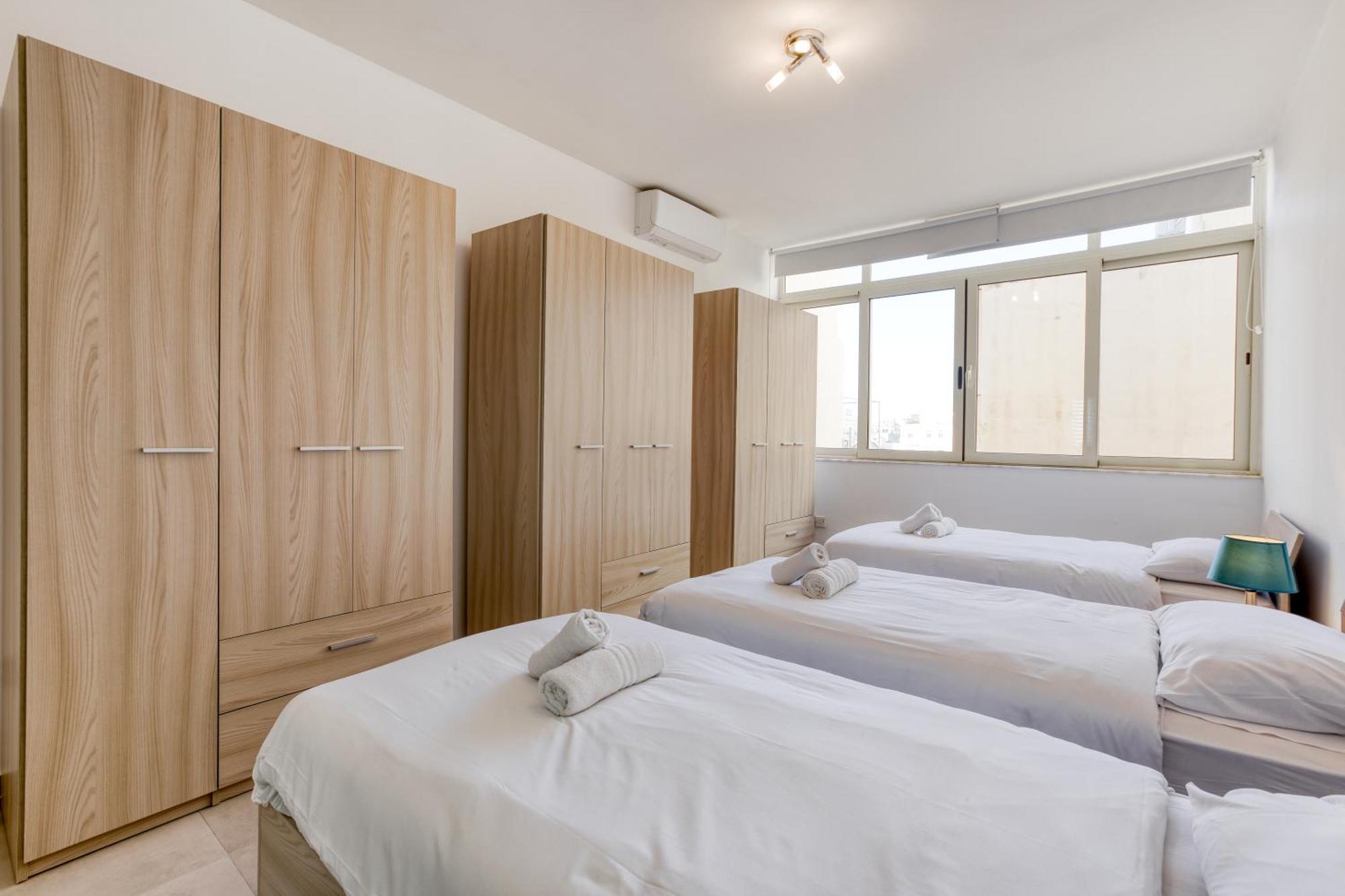Seafront Sliema Apartment With Balcony & Sea Views By Jl Dış mekan fotoğraf