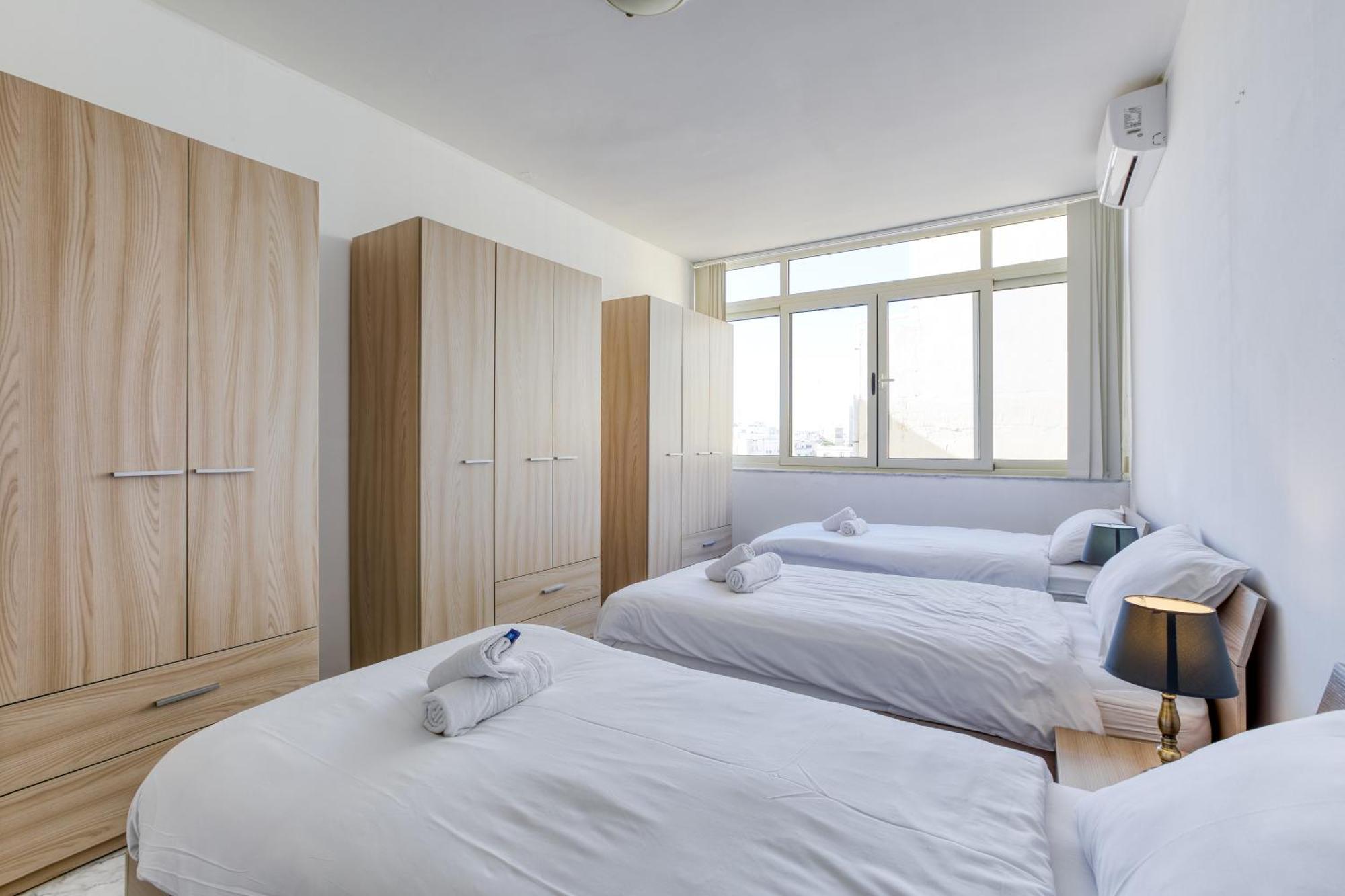 Seafront Sliema Apartment With Balcony & Sea Views By Jl Dış mekan fotoğraf