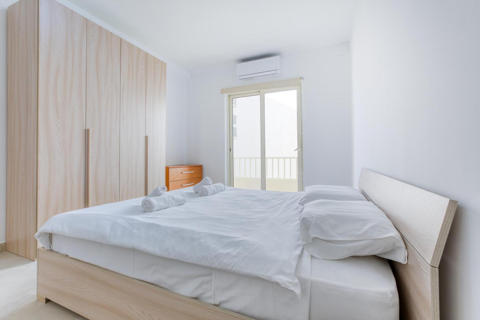 Seafront Sliema Apartment With Balcony & Sea Views By Jl Dış mekan fotoğraf