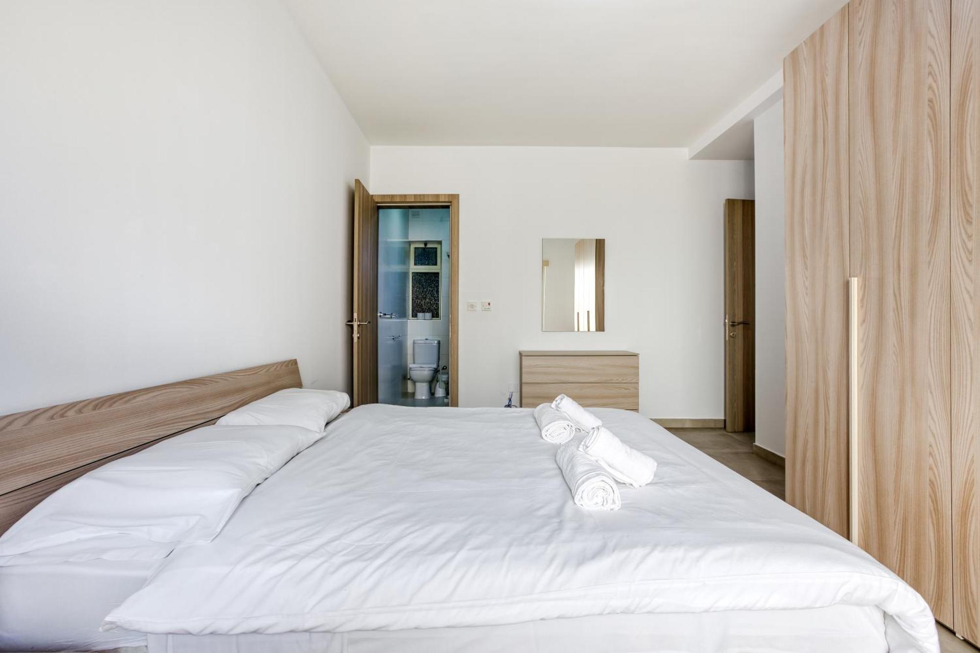 Seafront Sliema Apartment With Balcony & Sea Views By Jl Dış mekan fotoğraf
