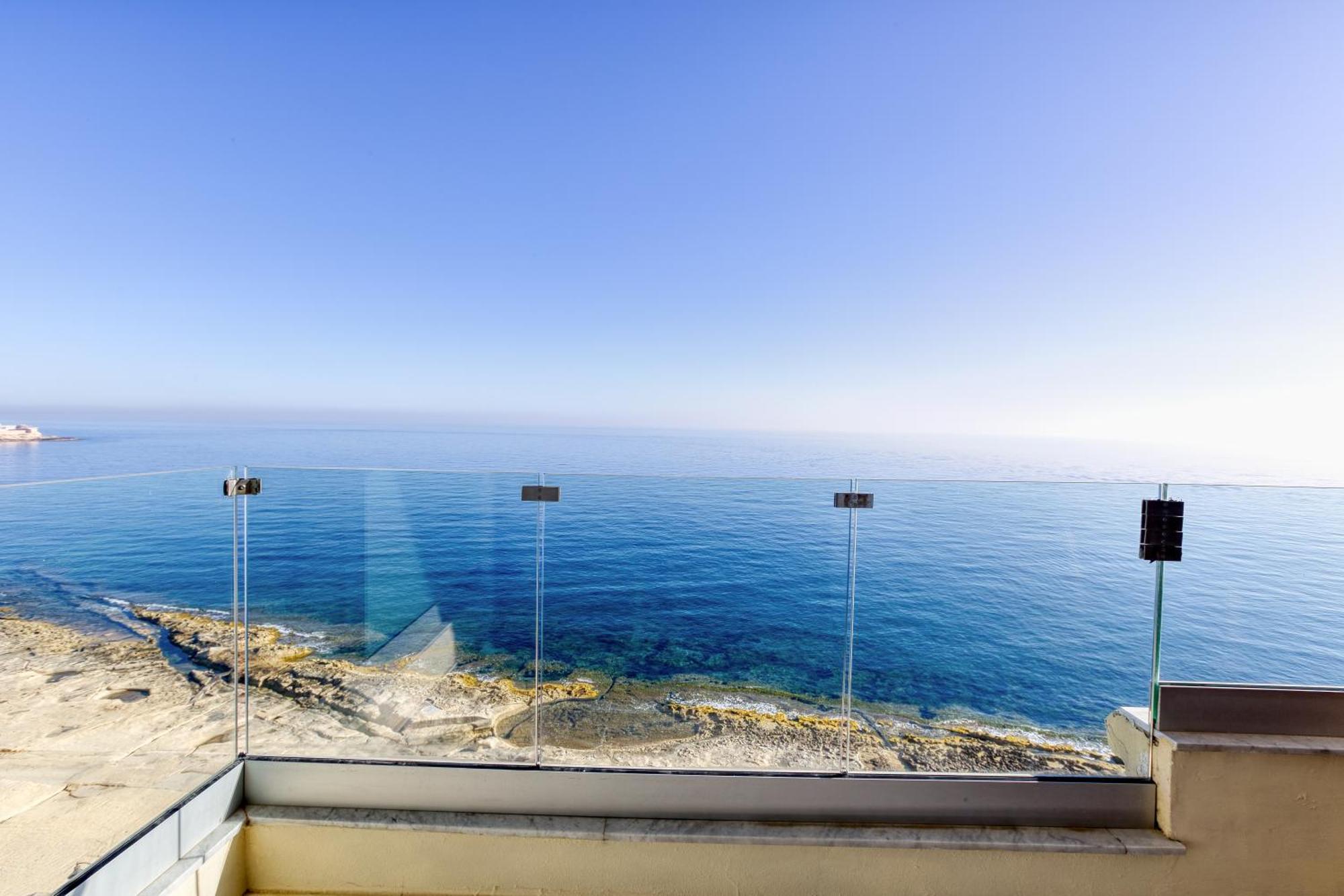 Seafront Sliema Apartment With Balcony & Sea Views By Jl Dış mekan fotoğraf